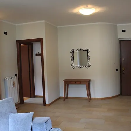 Διαμέρισμα Guest House Mariano Comense *