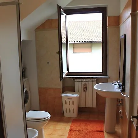 Guest House Mariano Comense * מריאנו קומנסה